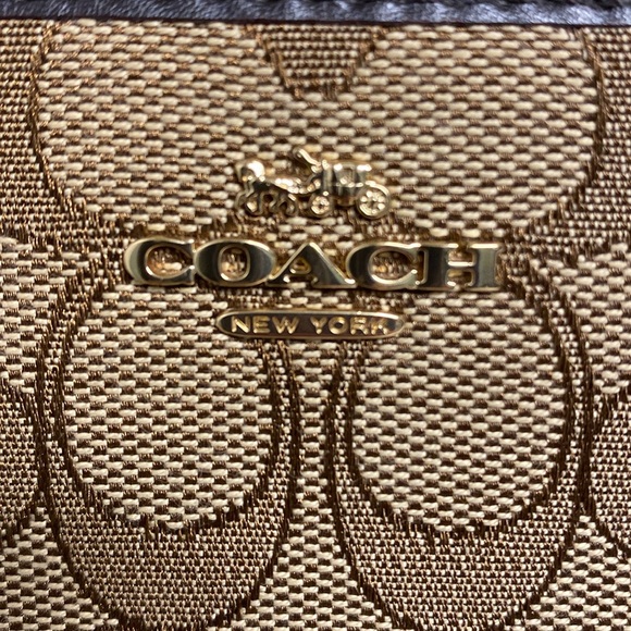 COACH Accordion Zip Wallet In Signature Jacquard - Picture 3 of 6